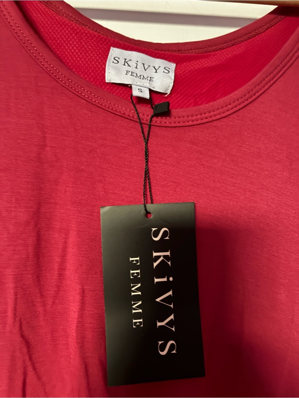 NWT SKiVYS Femme Maxi Side Hustle Dress - Crimson - Size Small - Picture 4 of 7